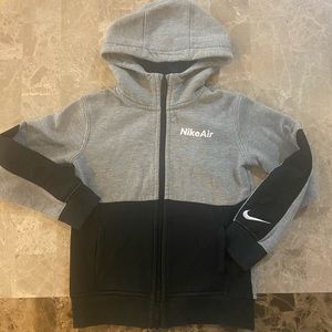 Boys Nike zip up hoodie szM5-6yrs